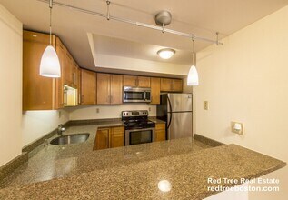 345 Franklin St, Unit 205 in Cambridge, MA - Foto de edificio - Building Photo