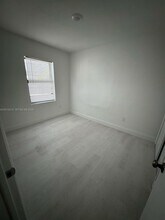 7360 SW 21st St in Miami, FL - Building Photo - Building Photo