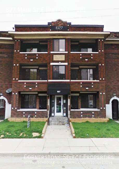 827 Main St E in Hamilton, ON - Building Photo