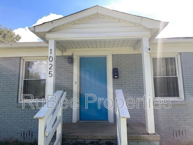 property at 1025 Holland Ave