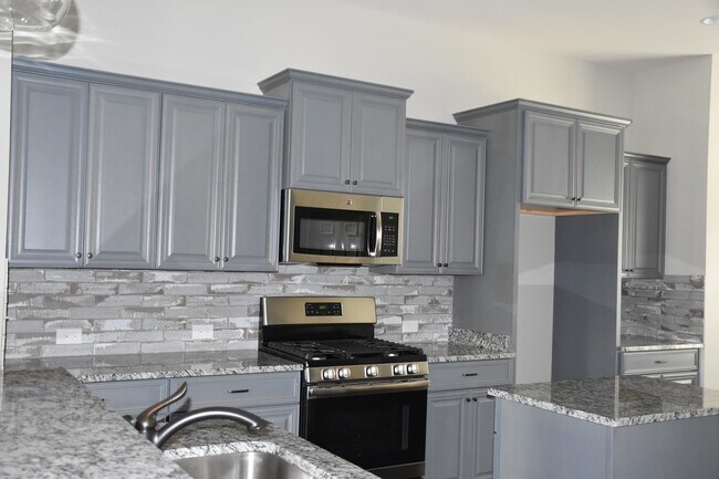 9137 Autumnbrooke Way in Montgomery, AL - Building Photo - Building Photo