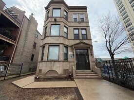 4832 N Winthrop Ave in Chicago, IL - Building Photo