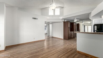 16402 N 31st St in Phoenix, AZ - Building Photo - Building Photo