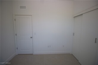 1264 Milwaukee Blvd in Lehigh Acres, FL - Building Photo - Building Photo