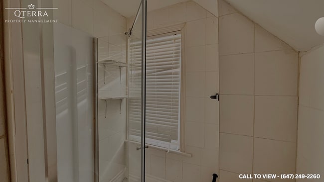 10094 Yonge St in Richmond Hill, ON - Building Photo - Building Photo