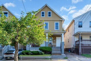 375 Delavan St in New Brunswick, NJ - Building Photo