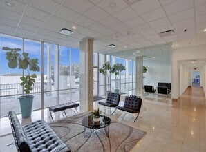 11930 N Bayshore Dr in North Miami, FL - Building Photo - Building Photo