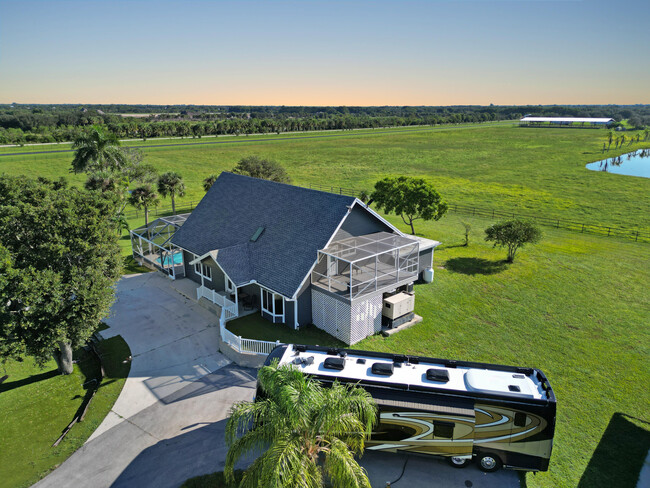 3715 Flying Cow Ranch Road in Wellington, FL - Building Photo - Building Photo