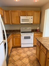 910 Beau Dr in Des Plaines, IL - Building Photo - Building Photo