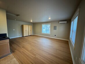 1344 NW Ithaca Ave in Bend, OR - Building Photo - Building Photo