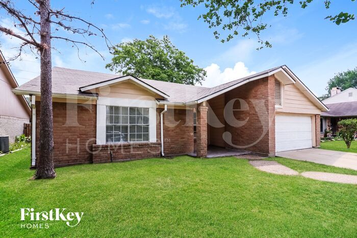 7111 Navidad Rd in Houston, TX - Building Photo