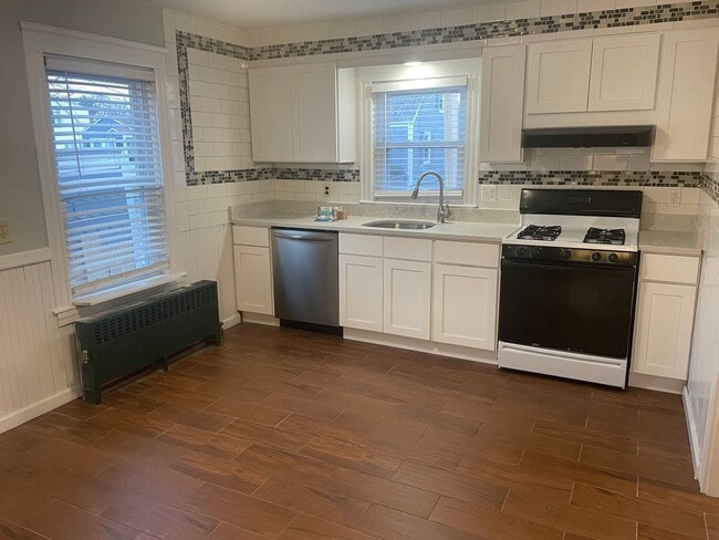 75 Madison St in Pawtucket, RI - Building Photo - Building Photo