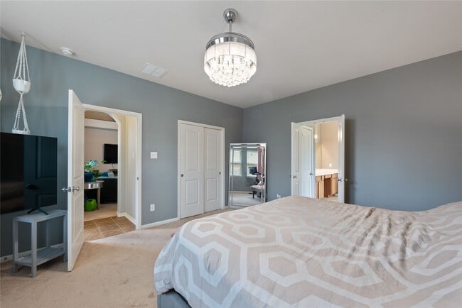 property at 970 Jennifer St