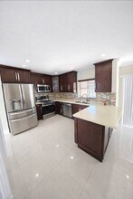 12954 NW 8th Ln in Miami, FL - Building Photo - Building Photo