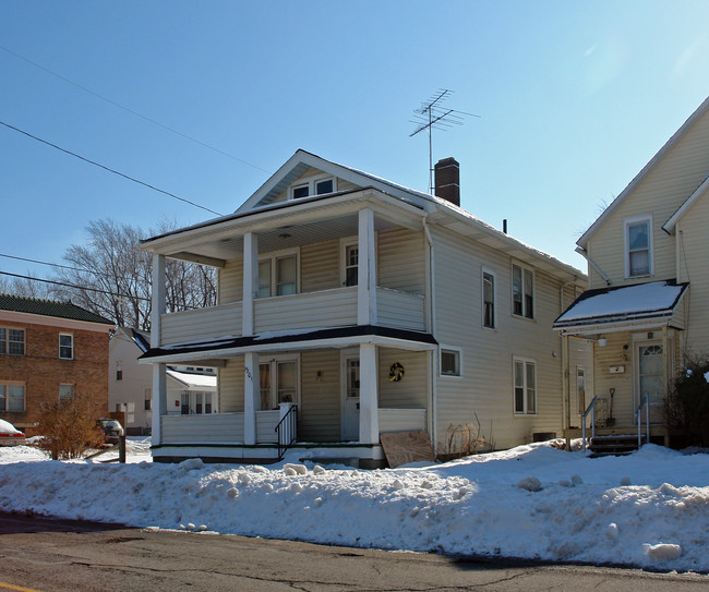 1301 W 5th St in Lorain, OH - Foto de edificio - Building Photo