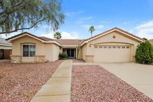 3329 E Wahalla Ln in Phoenix, AZ - Building Photo