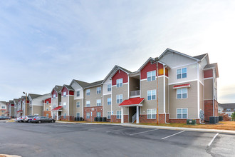 The Retreat at Statesville in Statesville, NC - Building Photo - Building Photo