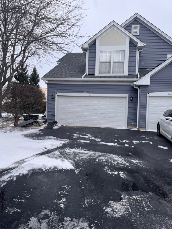 property at 211 Oxford Ct