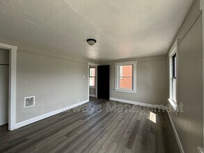 929 Vankirk St in Clairton, PA - Building Photo - Building Photo