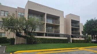 10625 SW 112th Ave in Miami, FL - Building Photo