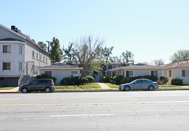 1504-1510 W Victory Blvd in Burbank, CA - Building Photo - Building Photo