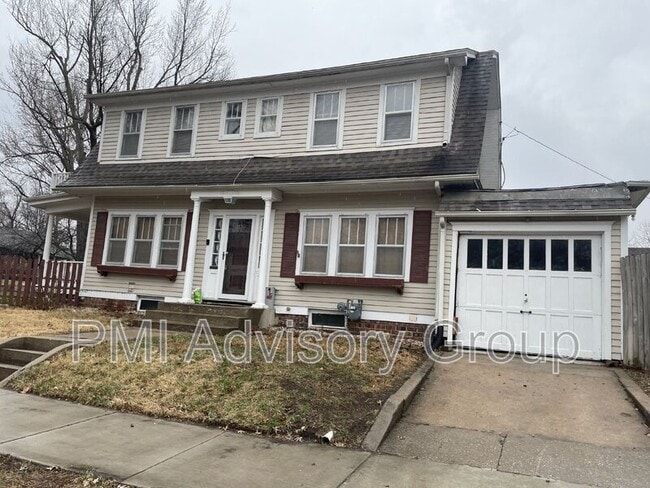 property at 2201 SW Huntoon St