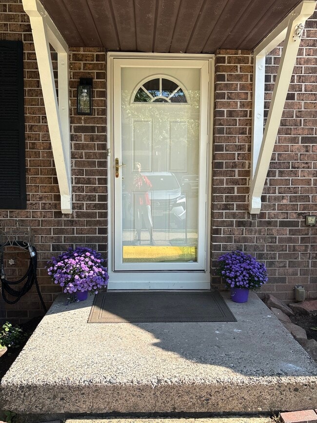 property at 1017 Beechwood Pl