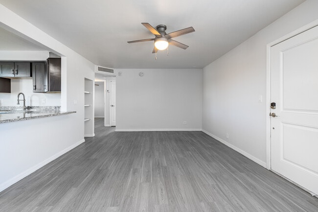 Sonoran On 9th in Tucson, AZ - Foto de edificio - Interior Photo