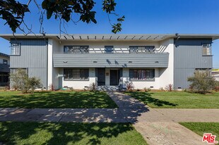 1101 S Bronson Ave in Los Angeles, CA - Building Photo