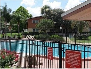 919 W Oak Ridge Rd in Orlando, FL - Building Photo - Building Photo