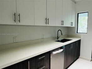 1155 102nd St in Bay Harbor Islands, FL - Building Photo - Building Photo