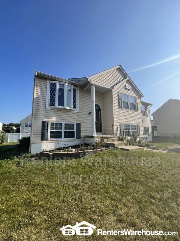 9 Snug Lagoon Ct in Middle River, MD - Building Photo - Building Photo