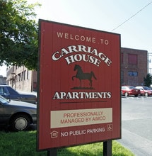 Carriage House in Petersburg, VA - Foto de edificio - Building Photo