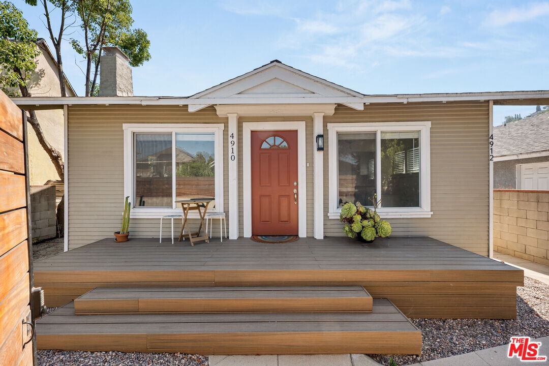 4910 Monte Vista St in Los Angeles, CA - Building Photo