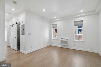 633 N 64th St in Philadelphia, PA - Building Photo - Building Photo