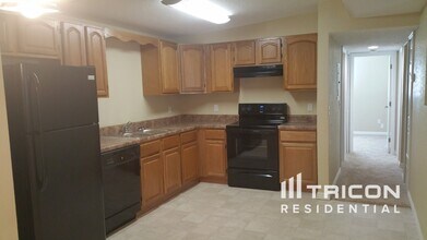 2160 Alemanda Dr in Clearwater, FL - Building Photo - Building Photo
