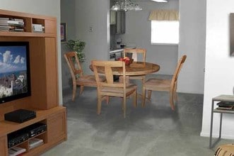 Wythe Creek in Poquoson, VA - Foto de edificio - Interior Photo