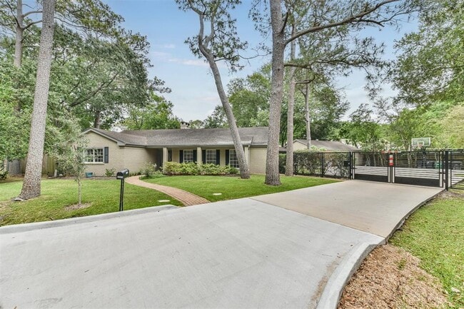 12431 Broken Bough Dr in Houston, TX - Building Photo - Building Photo