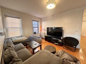 1173 Commonwealth Ave, Unit 3 in Boston, MA - Foto de edificio - Building Photo