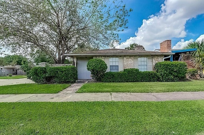 13159 High Star Dr in Houston, TX - Building Photo - Building Photo