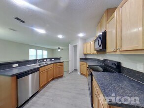 12034 Alexandra Dr in Jacksonville, FL - Building Photo - Building Photo