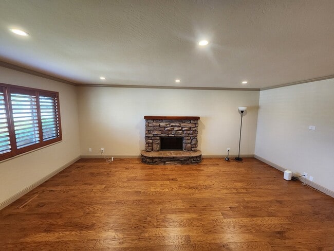 1231 Padre Dr in Salinas, CA - Building Photo - Building Photo
