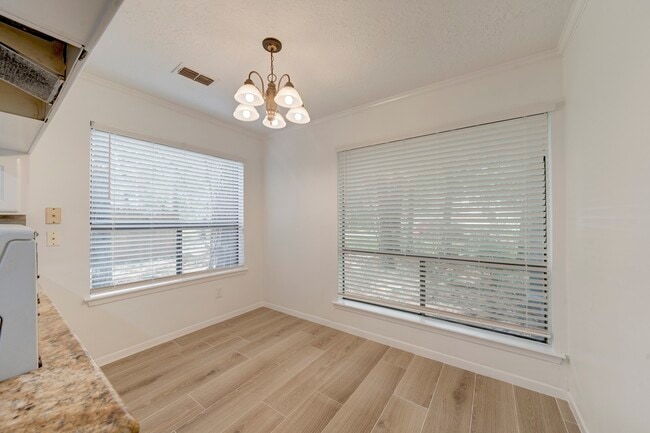 42 N Timber Top Dr in Spring, TX - Building Photo - Building Photo