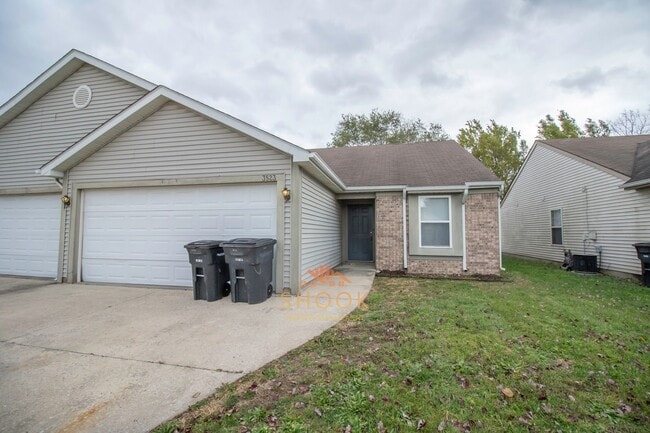 property at 3525 Thornhill Cir E