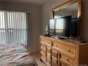 429 NE Tradewind Ln in Stuart, FL - Building Photo - Building Photo