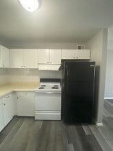 155 Reeb Ln in Florissant, MO - Building Photo - Building Photo