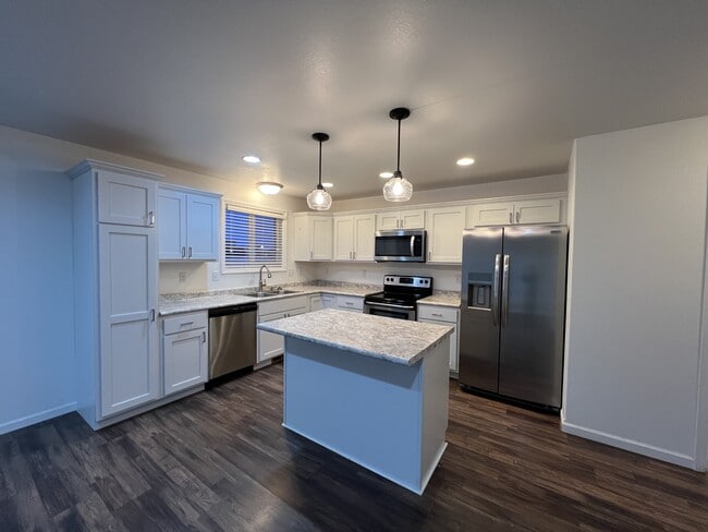 5970 36th St S in Fargo, ND - Building Photo - Building Photo