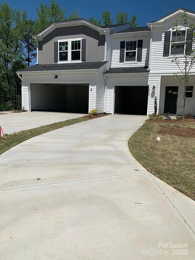 2348 Belterra Dr in Charlotte, NC - Building Photo - Building Photo