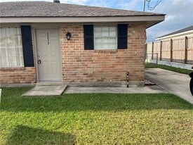 2222 Bartolo St in Meraux, LA - Building Photo