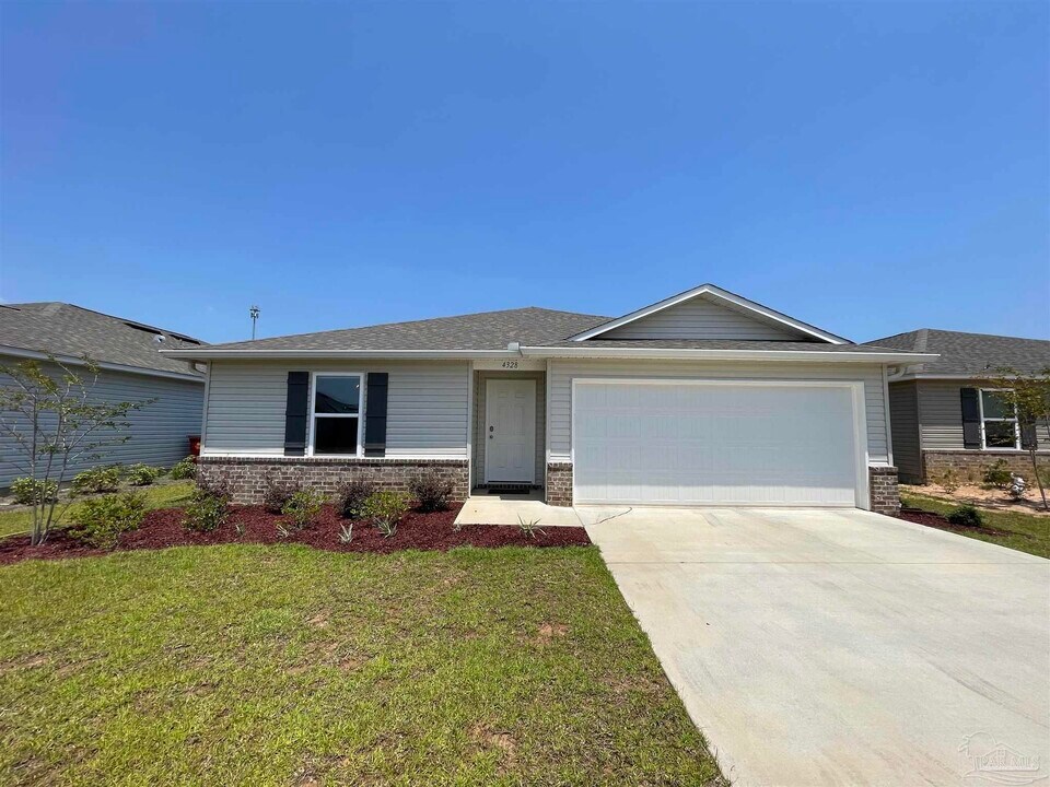4328 Jitterbug St in Milton, FL - Building Photo
